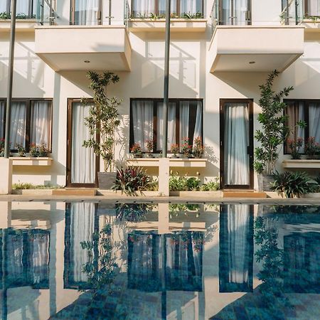 Anugrah Hotel Сукабуми Экстерьер фото