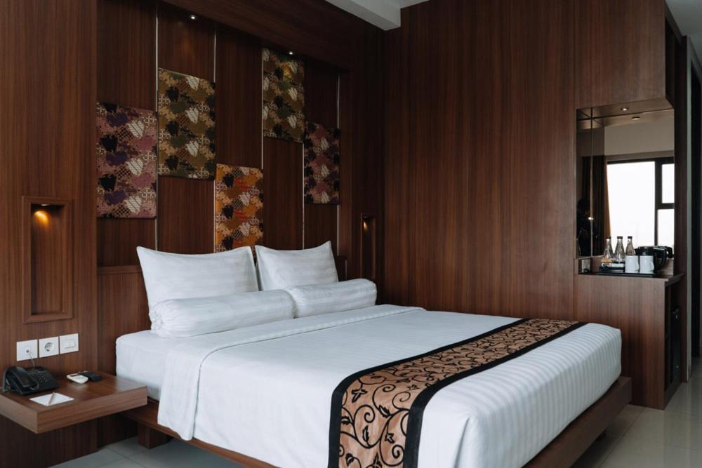 Anugrah Hotel Сукабуми Экстерьер фото