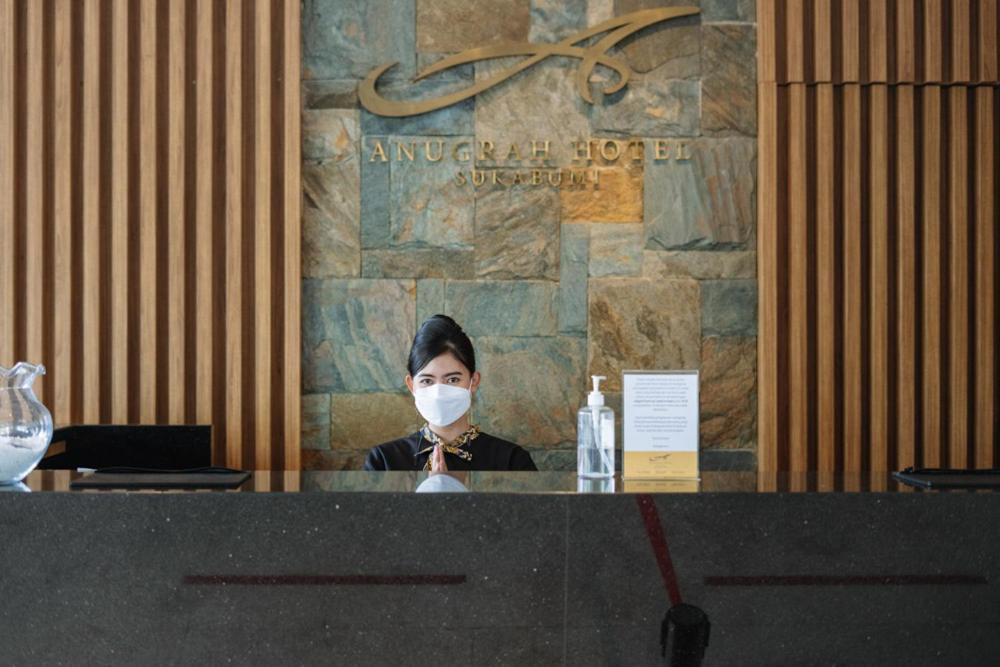 Anugrah Hotel Сукабуми Экстерьер фото